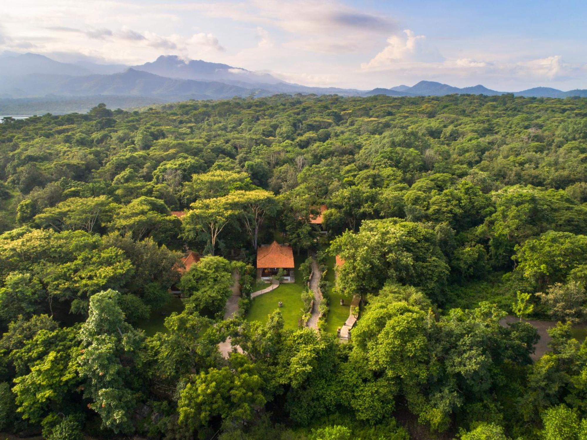 Plataran Menjangan Resort And Spa - Chse Certified Banyuwedang Eksteriør billede